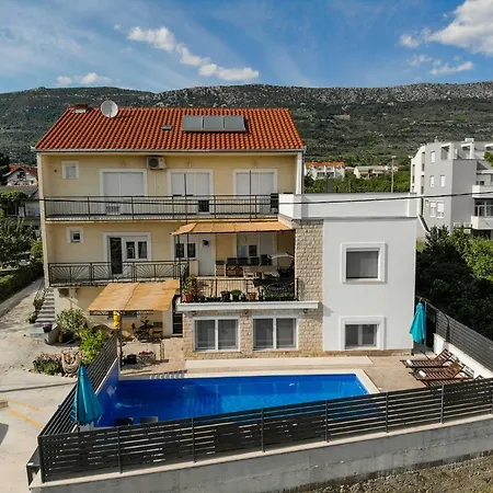 Jukic * Kaštela